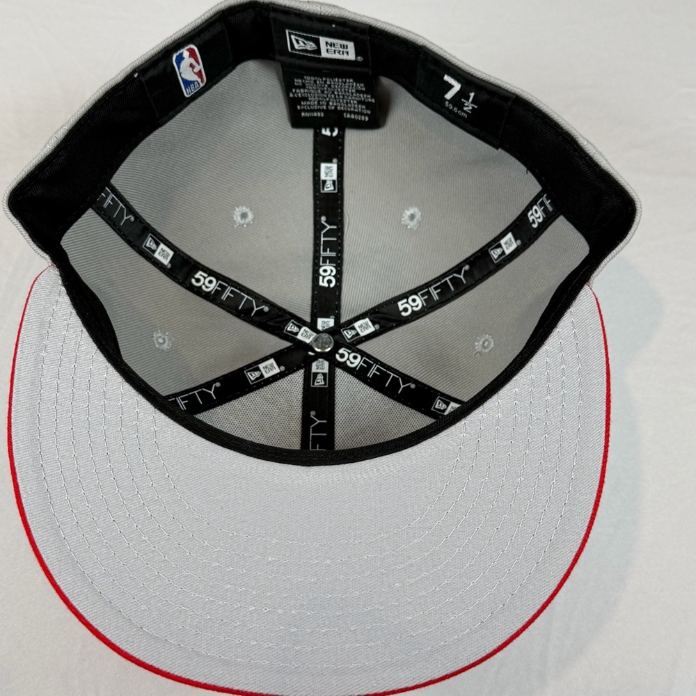 Men's Chicago Bulls New Era Gray/Red
2023 NBA Draft Two-Tone 59FIFTY Hat - Picture 7 of 8